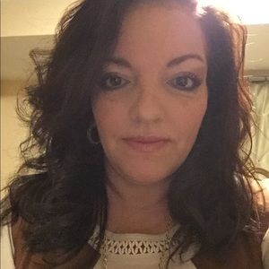 Meet your Posher, Lorena